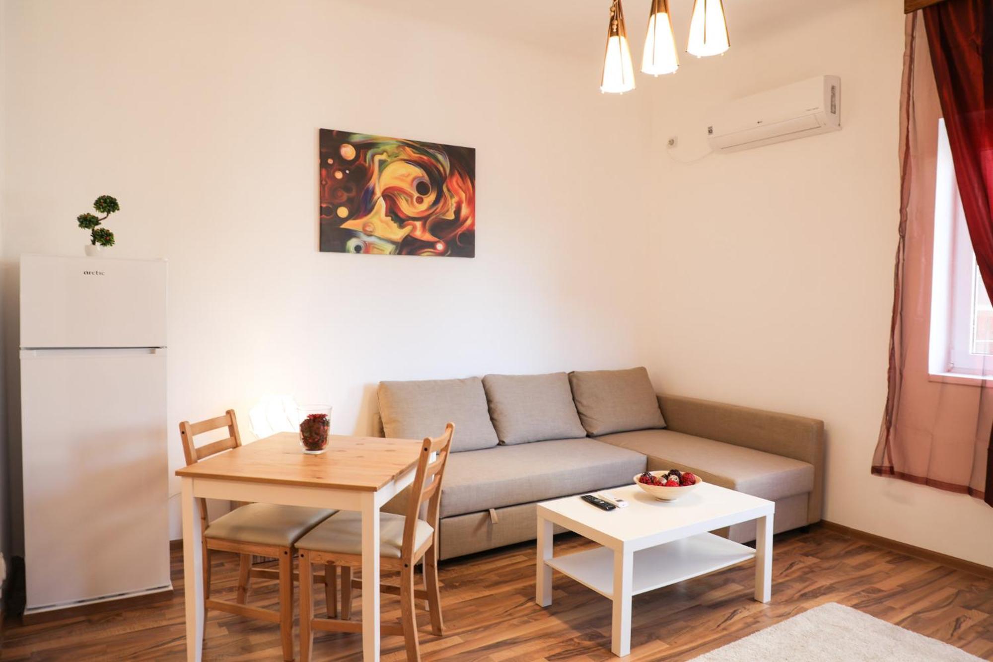 Ultracentral Apartament With Balcony - Old Town Бухарест Екстер'єр фото
