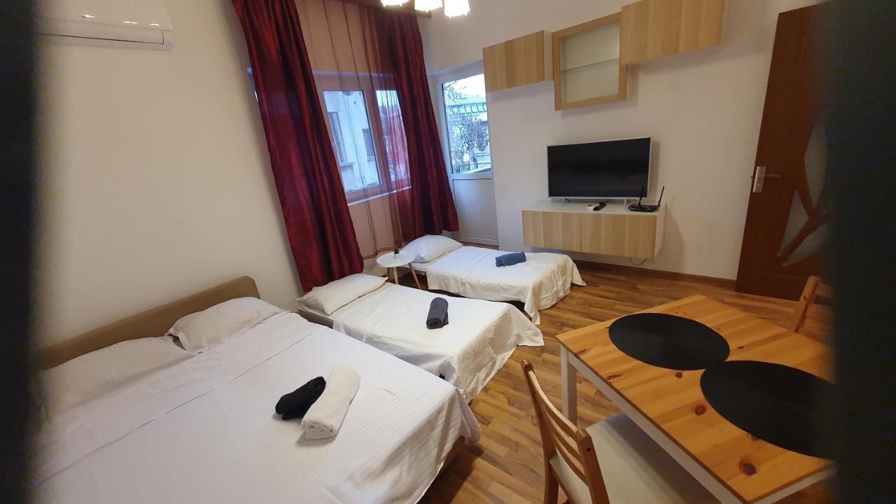 Ultracentral Apartament With Balcony - Old Town Бухарест Екстер'єр фото